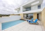 Location vacances Lagos (São Sebastião) - Lagos Golden Horizon Villa with Private Pool-1
