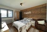 Location vacances Crans-Montana - Modern Home for 8 near Crans-Montana - Terrace - Fireplace-2