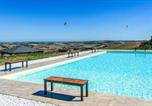 Location vacances Orciano di Pesaro - Awesome Apartment In Terre Roveresche-1