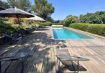 Location vacances Ramatuelle - Villa 4 chambres avec piscine privée dans la verdure - Fr-1-726-36-3