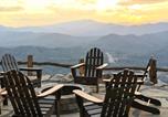 Location vacances Sylva - Luxe Mountain Retreat with Sunset Views & Hot Tub-2