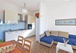 Location vacances  Province de Raguse - Stunning Home In Santa Croce Camerina-3