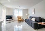 Location vacances Brione sopra Minusio - Minusio Apartment by Quokka 360 - Stylish and Bright Stay with Private Balcony-2