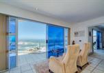 Location vacances  Afrique du Sud - Camps Bay Terrace Penthouse-4