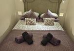 Location vacances Sarlat-la-Canéda - Le Sherlock-1