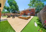 Location vacances San Antonio - Pool+Hot Tub | Mini Golf | Guest House Retreat-1