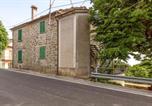 Location vacances Marliana - Awesome Home In Macchino With Kitchen-2