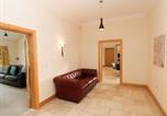 Location vacances  Gare de Chesterfield - Manor House-4