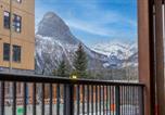 Location vacances Banff - Rocky Mountain Hideaway w Pool and Trainside Charm-3