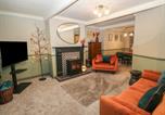 Location vacances  Gare d'Halifax - Franbols Cottage-1