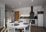 Location vacances Le Mont-Dore - Bel Appartement T3 avec Wifi et Parking, Résidence de Standing, 300m des Thermes au Mont-Dore - Fr-1-608-87-3