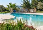 Location vacances Solliès-Toucas - Maison Avec Piscine 1-4