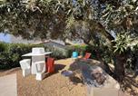 Location vacances La Croix-Valmer - Maison rénovée avec jardin et climatisation, proche vignes - Fr-1-726-28-2