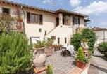 Location vacances Palaia - Awesome Home In Montefoscoli With Wifi-1