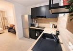Location vacances Leuven - Modern Studio Brussels Laeken-3