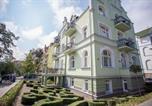 Location vacances  Pologne - Apartamenty Villa Artis-2