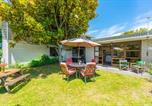 Location vacances Taupo - Shade and Serenity - Taupo Central Holiday Home-2