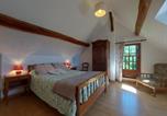 Location vacances  Eure-et-Loir - Charmante Maison Rénovée avec Jardin, Bbq et Loisirs à La Saucelle - Fr-1-581-13-4