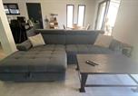 Location vacances Le Muy - Spacious house with garden and pool-2