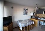Location vacances Le Bourg-d'Oisans - Studio cabine 4 personnes au pied des pistes avec balcon et parking - Auris en Oisans - Fr-1-297-282-2