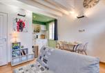Location vacances Vauvert - Un Petit Coin De Paradis De 35 M²-2