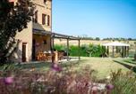 Location vacances Macerata - 6 Bedroom Beautiful Home In Treia-3