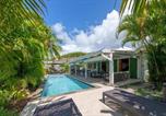 Location vacances  Grande Anse du Diamant - Villa Tapatia : Plage Piscine Confort Premium-2