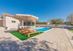 Location vacances Škabrnja - Holiday home in Tinj 51845-3