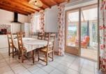 Location vacances Villeneuve-la-Comptal - Gîte Le Lilas - Gîte À La Ferme-4
