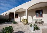 Location vacances  Province de Lecce - 2 Bedroom Cozy Home In Porto Cesareo-1