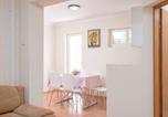 Location vacances  Plaine de Stari Grad - Apartments Bo ica - Two Bedroom Apartment-1