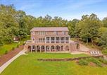 Location vacances Jasper - Arches - Artisan Home On The Main Body Of The Lake, 2 Covered Boat Slips-3