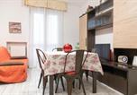 Location vacances  Blue Marlin Village Lido Adriano Ravenna - Case Vacanze Rosa Con Servizio Spiaggia-4
