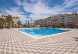 Location vacances  Huelva - Apartamento en Isla Canela-4