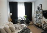 Location vacances Berlin - Alexanderplatz Chic Sunny City Studio-1