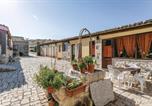 Location vacances Chiaramonte Gulfi - 3 Bedroom Nice Home In Ragusa-3