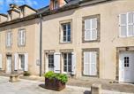 Location vacances Quettehou - 2 Bedroom Beautiful Home In Saint Vaast La Hougue-1