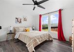 Location vacances Johnson City - Starlight Horizon Cabin E - Pet-Friendly Texas Hill Country Cabin Near Canyon Lake - Pool, Stargazing & Group Getaways - Sleeps 8-1