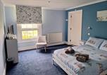 Location vacances Godalming - Ensuite Double Room with Countryside Views-1