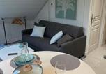 Hôtel Menthon-Saint-Bernard - La Baie des Voiles 2 chambres 4 à 6 personnes au bord du lac plage privée-3