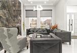 Location vacances Coquitlam - Fifa 2026 Stay 6br Entire Home Sleeps 14 Private Parking Pet-Friendly Near Vancouver-3