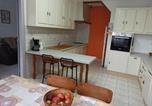 Location vacances Pulney - Gîte convivial avec 3 chambres, proche du patrimoine historique, cour et équipements inclus - Fr-1-589-38-3