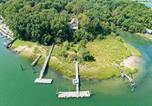 Location vacances Meriden - Nature's Paradise: Private Dock & Water Views-1