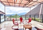 Location vacances Bogor - Reddoorz at Alvaro Butik Hotel Citeko Puncak-1