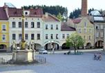 Location vacances Dvůr Králové nad Labem - Apartmán Náměstí Hostinné-1