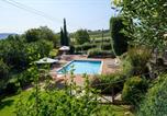 Location vacances  Province d'Ancône - 4 Bedroom Stunning Home In Mergo-2