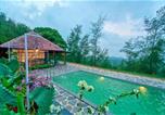 Hôtel Palakkad - Whispering Hills Pine Malhar Pool & Tent Attappadi by Voye Homes-1