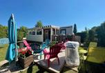 Location vacances Les Mathes - Spacious Mobil Home 42m2 - 3bed-2bath-Clim Siblu Les Charmettes-2