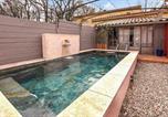 Location vacances Beaumes-de-Venise - 2 Bedroom Stunning Home In Aubignan-1
