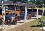 Location vacances  Haute-Vienne - Chateau De Montmagner-4